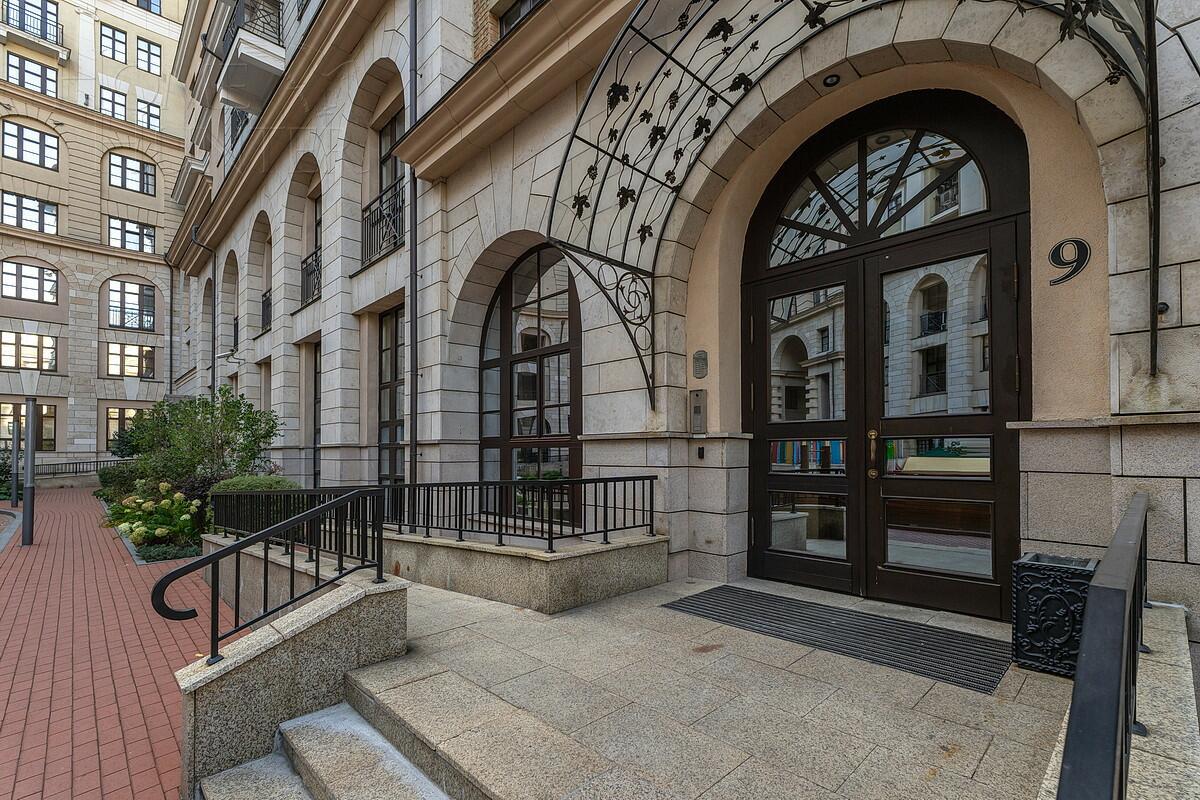 3-КОМН. КВАРТИРА С ОТДЕЛКОЙ 107.8 М² НА 4 ЭТАЖЕ