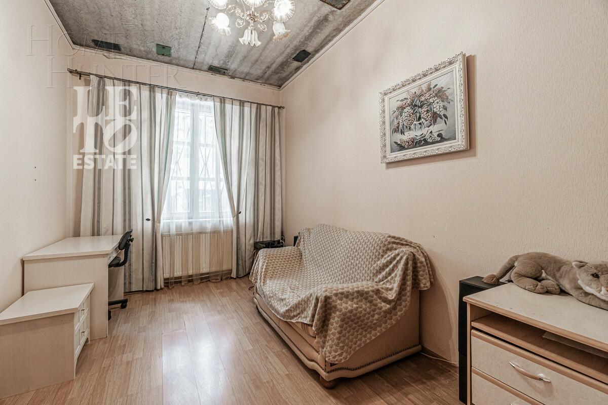 4-этажный коттедж 584 м² с отделкой