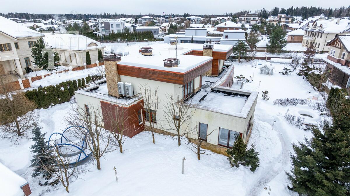 2-этажный коттедж 1 129 м² с отделкой