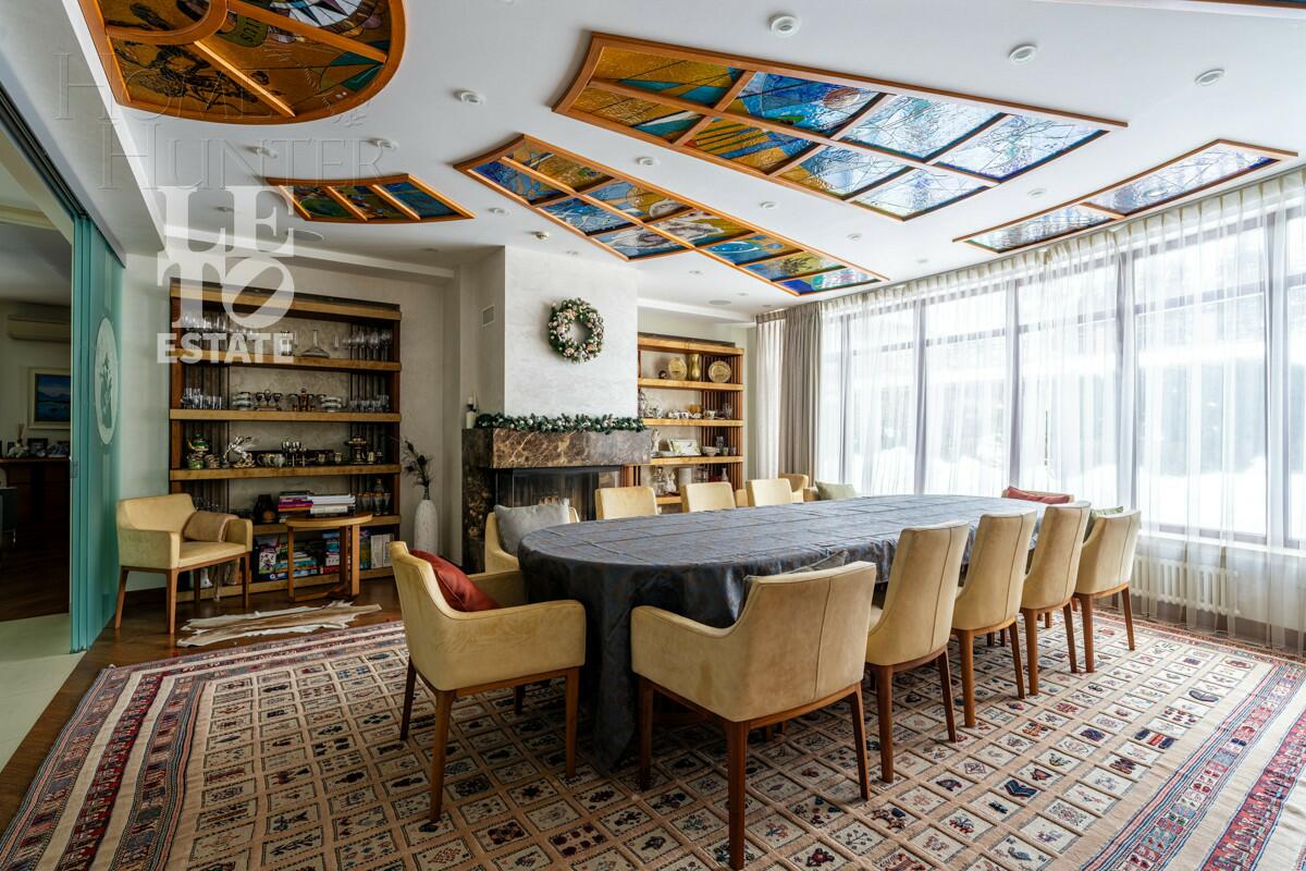 2-этажный коттедж 1 129 м² с отделкой