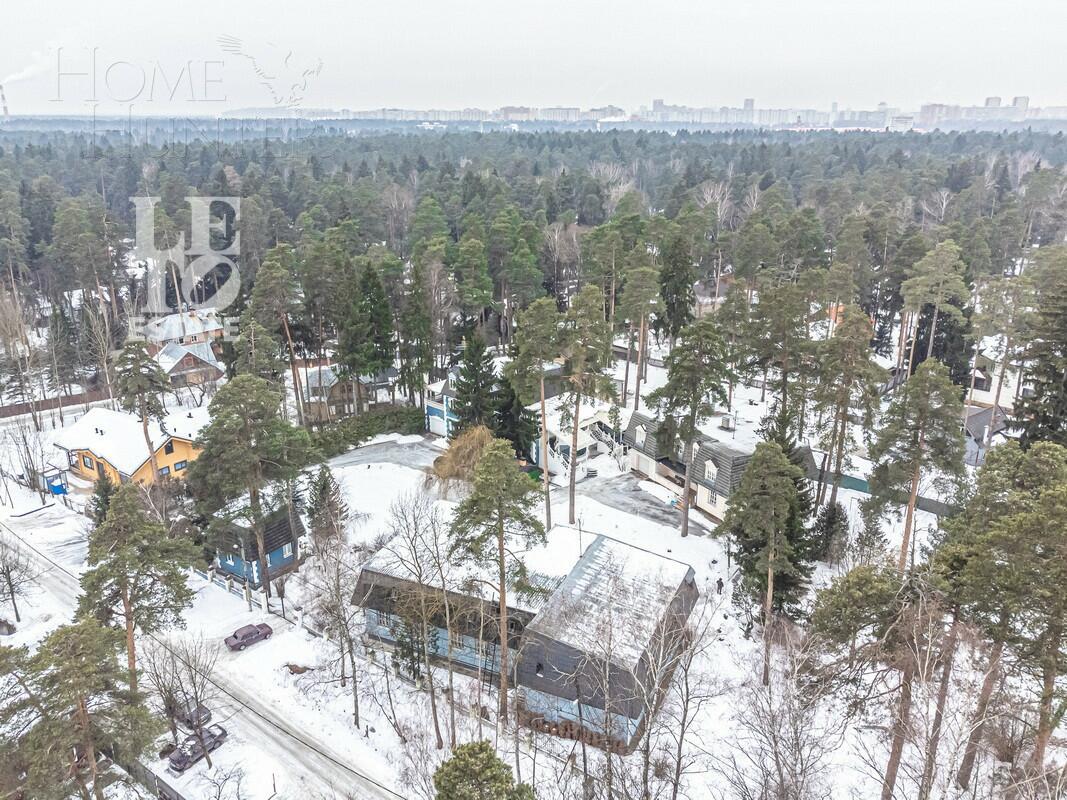 4-этажный коттедж 584 м² с отделкой