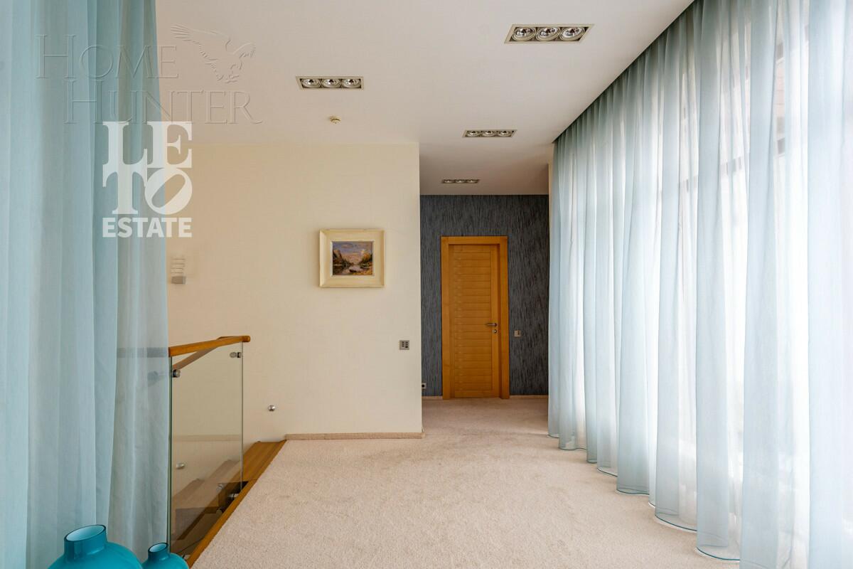 2-этажный коттедж 1 129 м² с отделкой