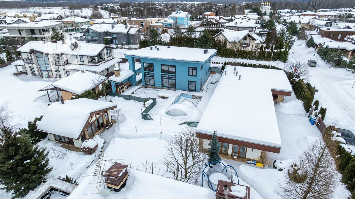 2-этажный коттедж 1 129 м² с отделкой