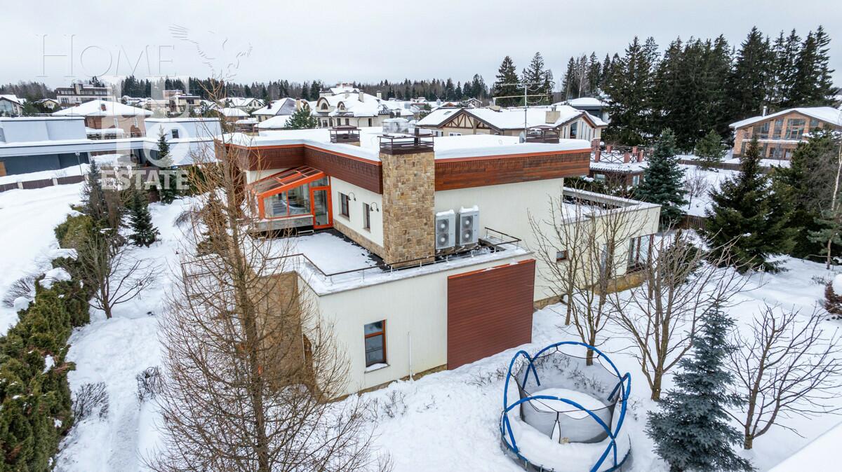 2-этажный коттедж 1 129 м² с отделкой