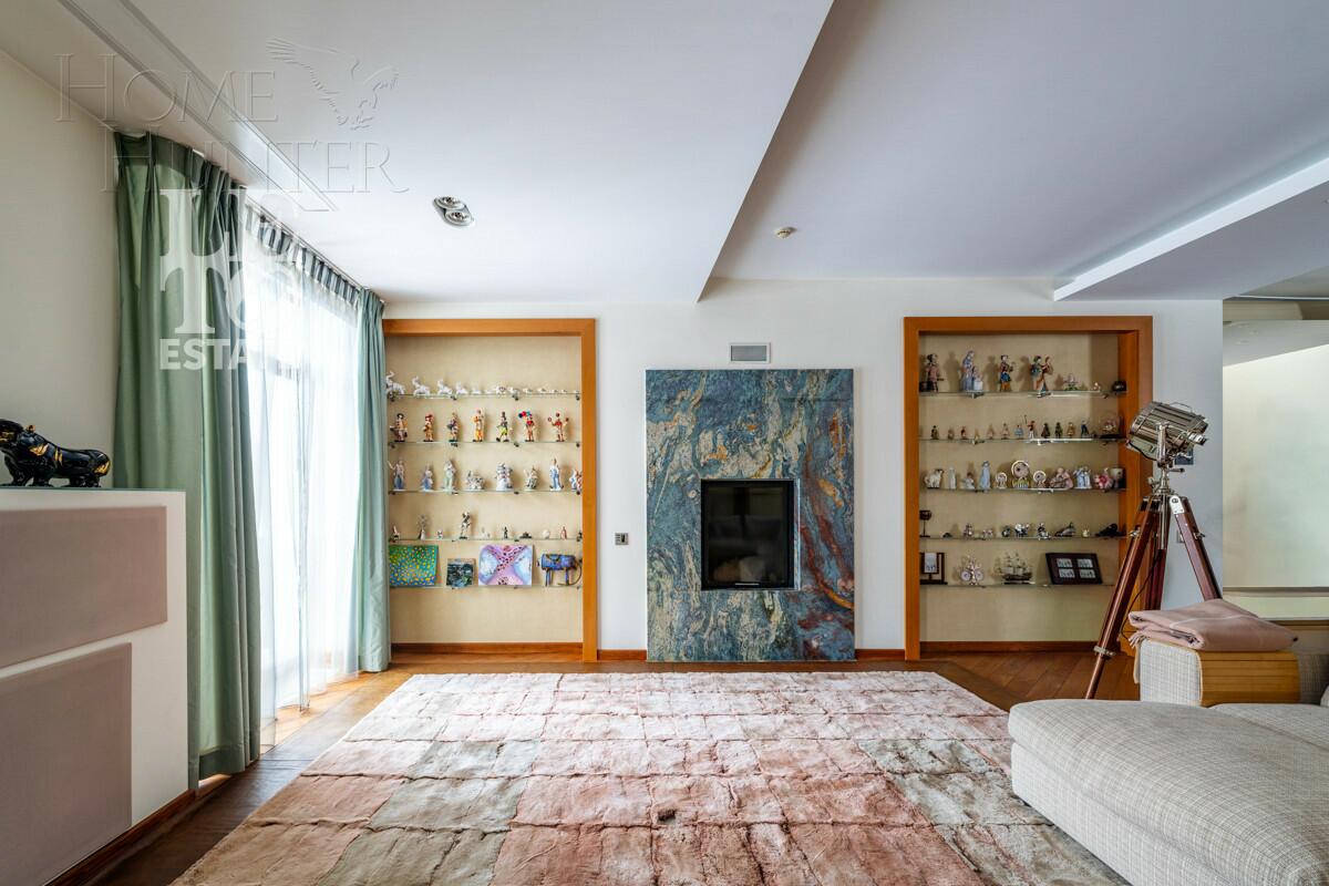 2-этажный коттедж 1 129 м² с отделкой