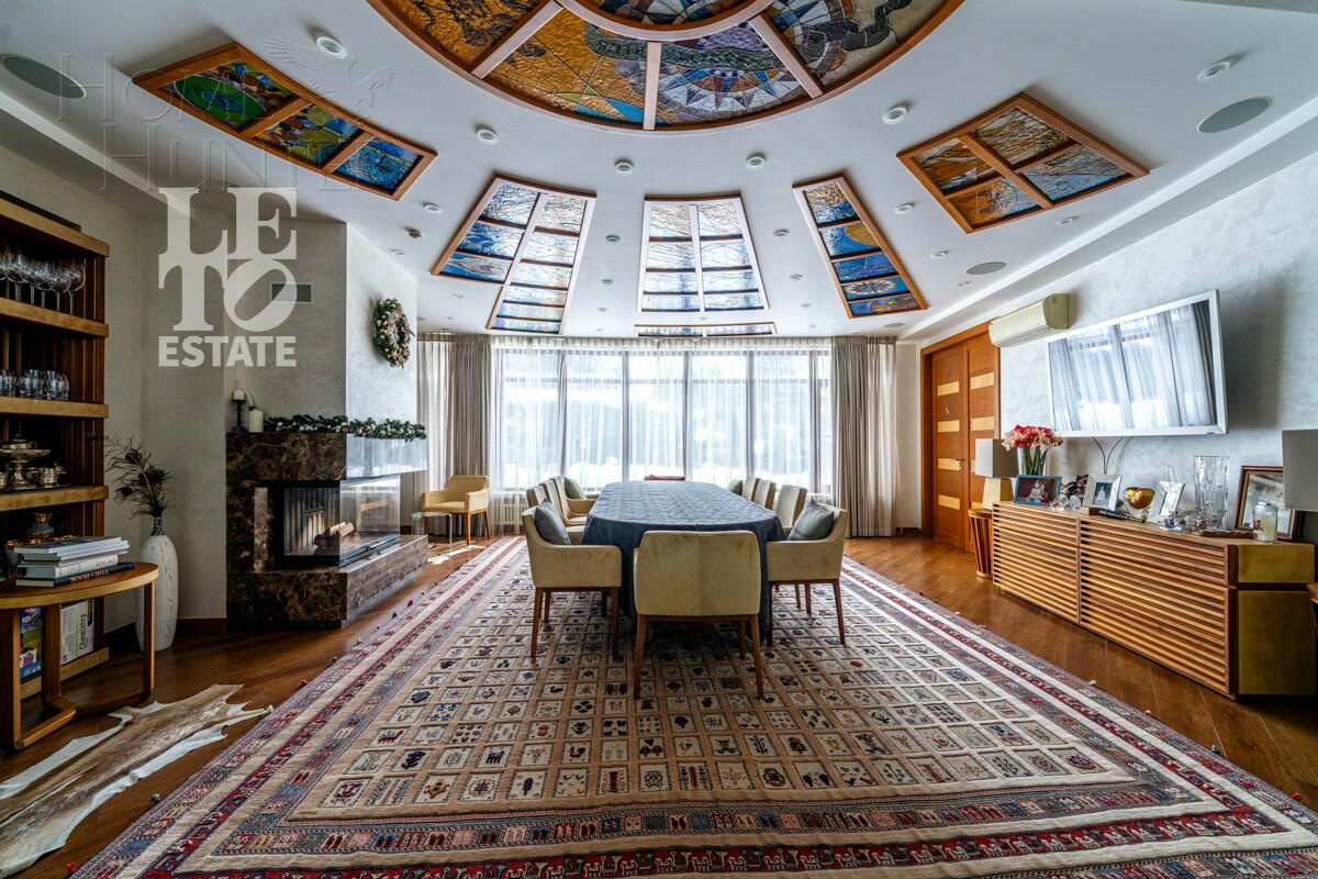 2-этажный коттедж 1 129 м² с отделкой