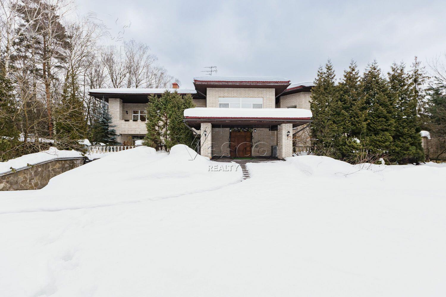 2-этажный коттедж 1 192 м² с отделкой