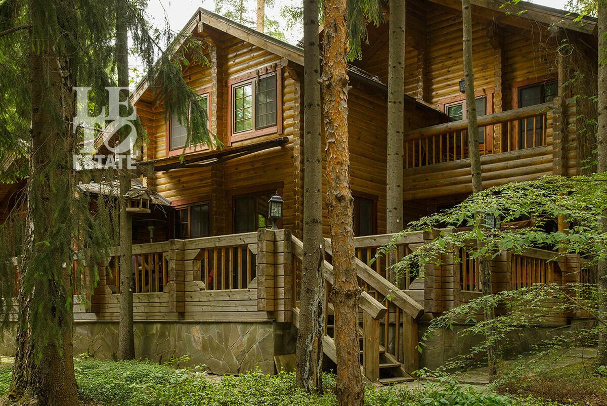 2-этажный коттедж 215.4 м² с отделкой