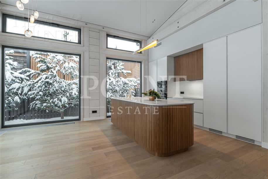 2-этажный коттедж 450 м² с отделкой