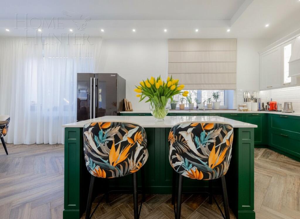 2-этажный коттедж 350 м² с отделкой