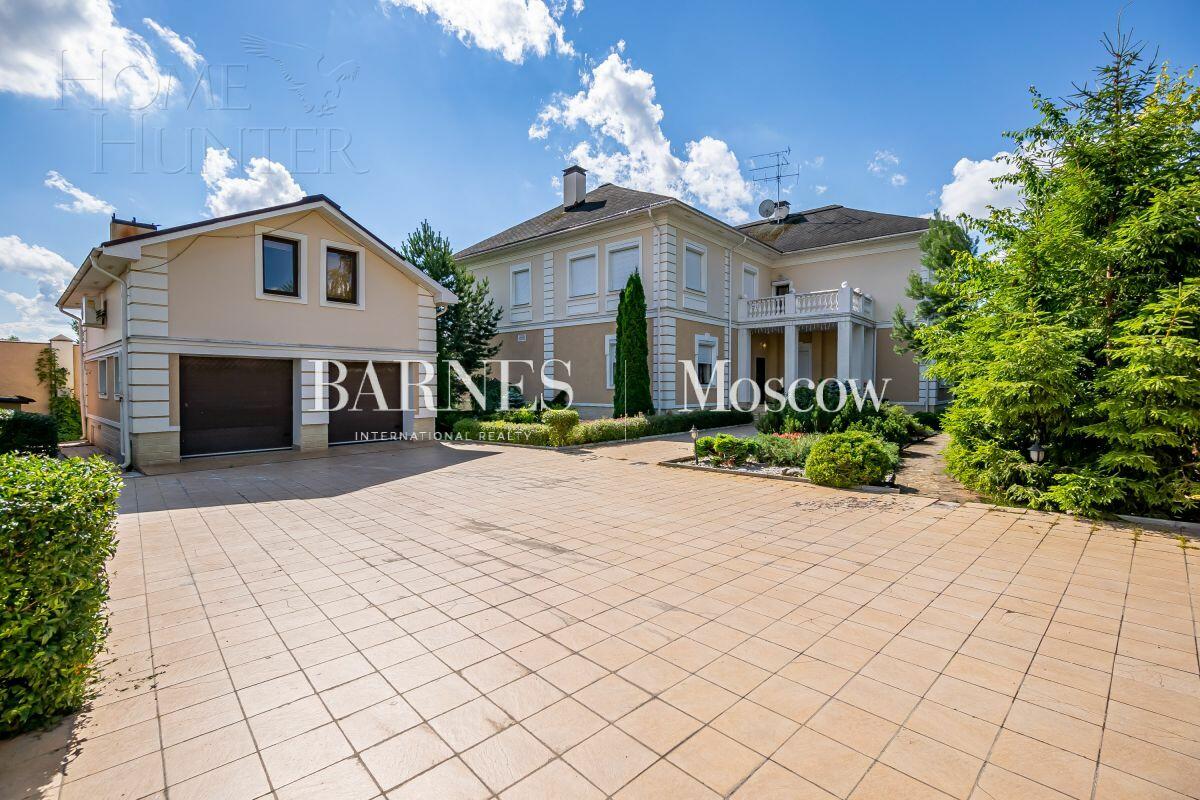 2-этажный коттедж 700 м² с отделкой