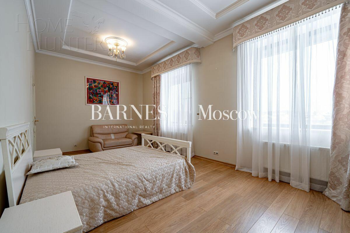 2-этажный коттедж 700 м² с отделкой