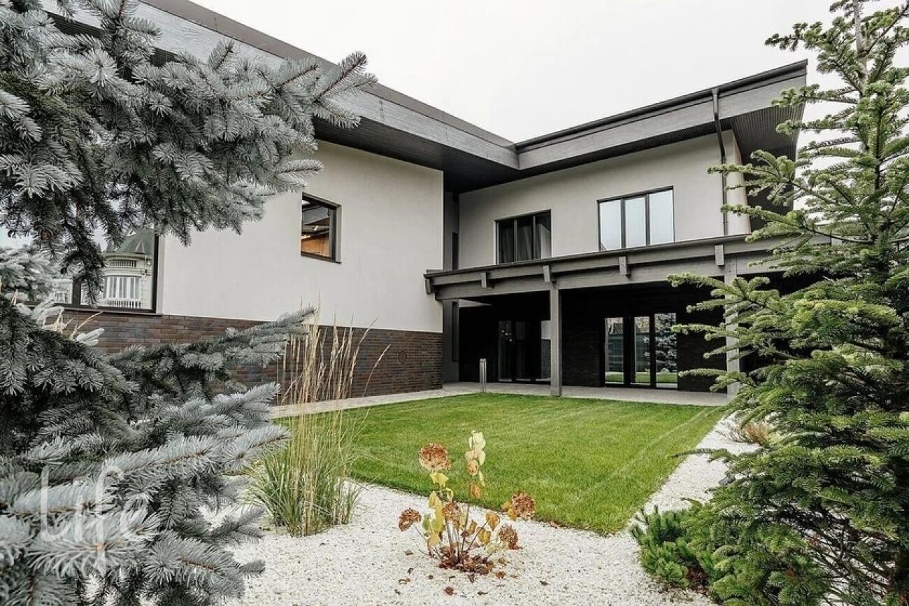 2-этажный коттедж 1 123 м² с отделкой