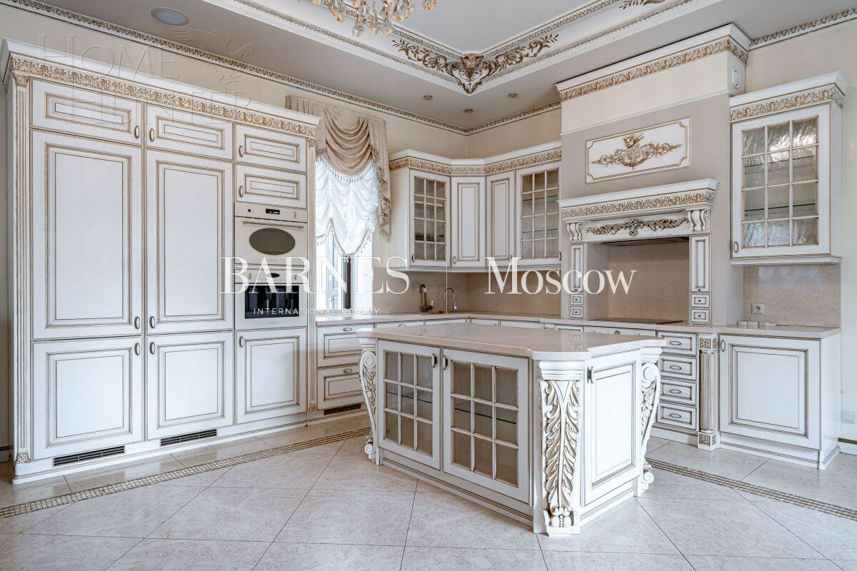 2-этажный коттедж 700 м² с отделкой