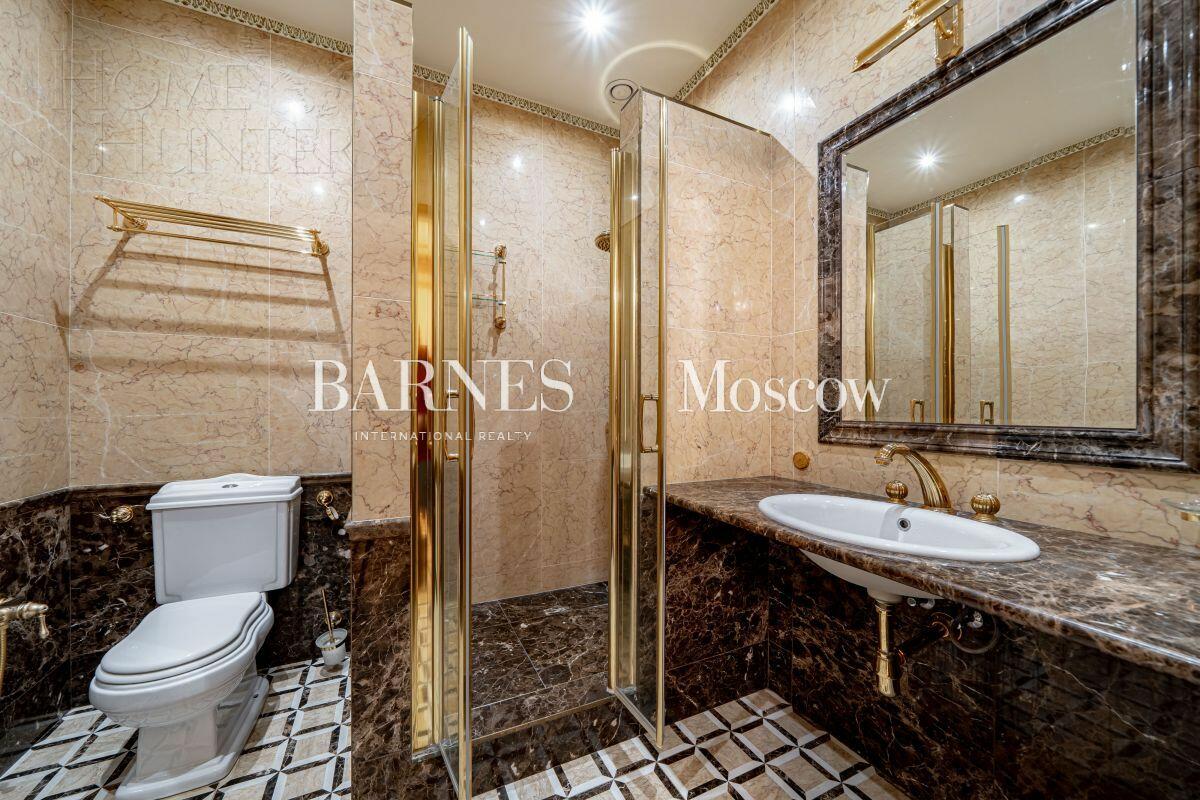 2-этажный коттедж 700 м² с отделкой