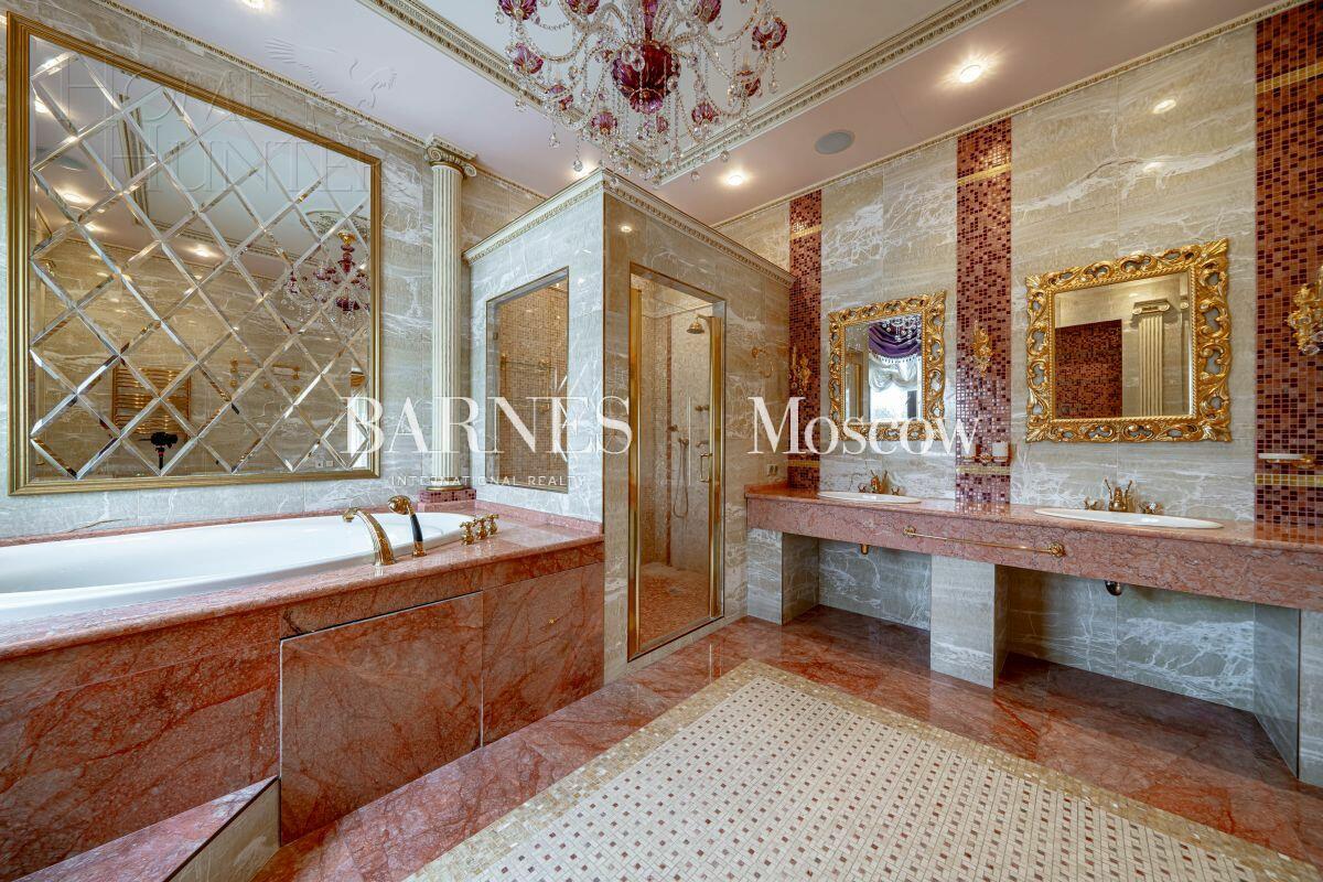 2-этажный коттедж 700 м² с отделкой