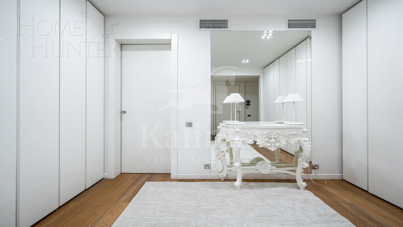 5-КОМН. КВАРТИРА С ОТДЕЛКОЙ 206 М² НА 5 ЭТАЖЕ