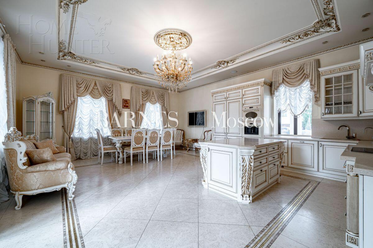 2-этажный коттедж 700 м² с отделкой