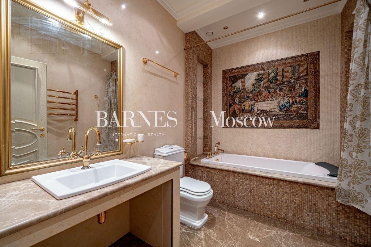 2-этажный коттедж 700 м² с отделкой