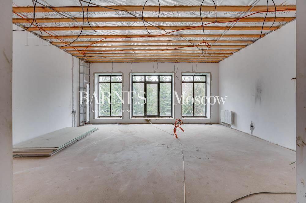 2-этажный коттедж 1 120 м² без отделки