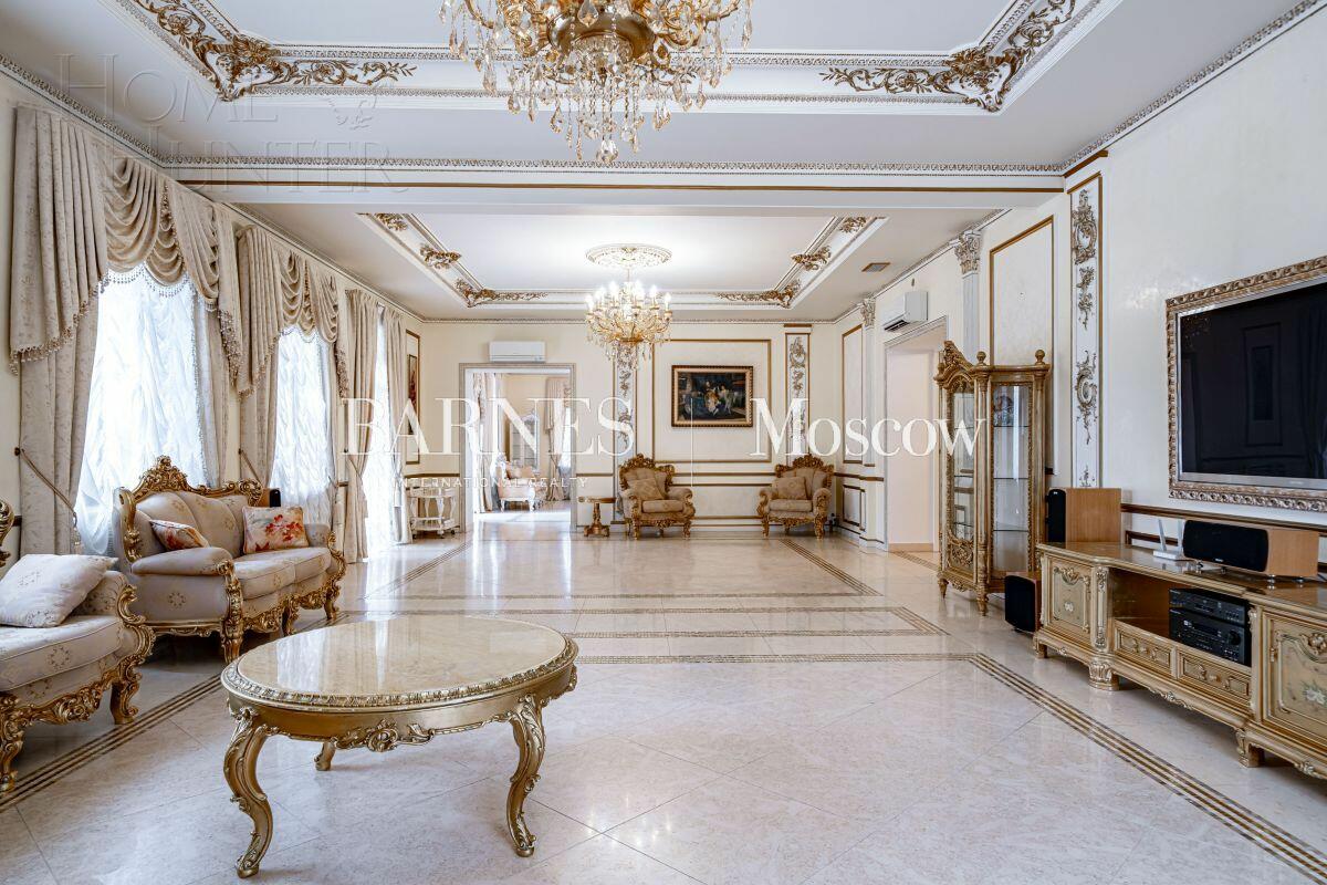 2-этажный коттедж 700 м² с отделкой