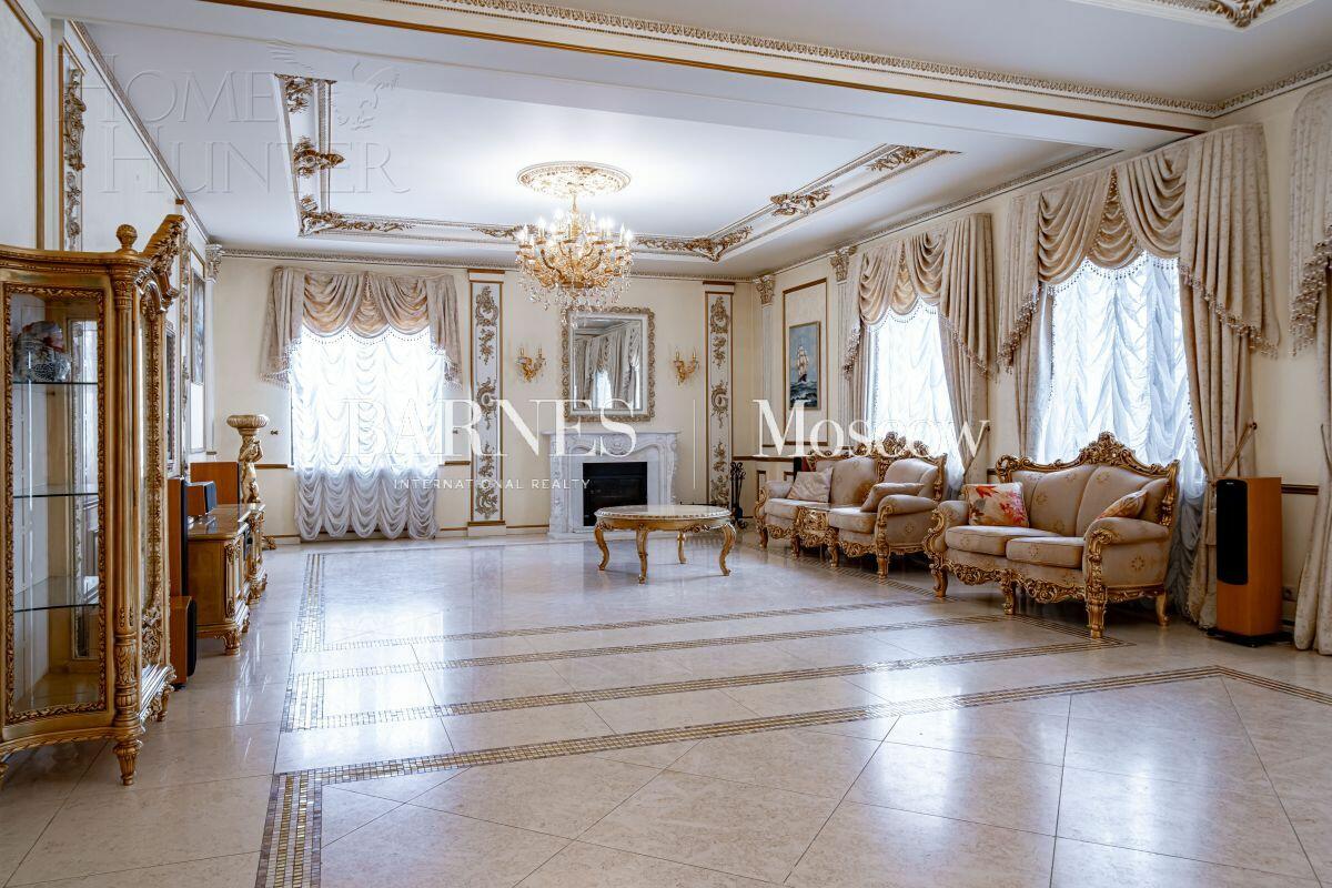 2-этажный коттедж 700 м² с отделкой