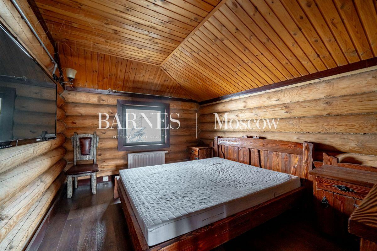 2-этажный коттедж 700 м² с отделкой