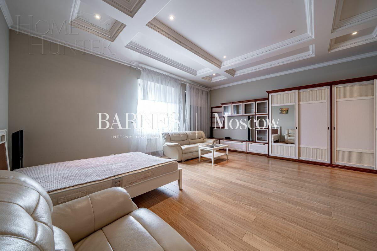 2-этажный коттедж 700 м² с отделкой