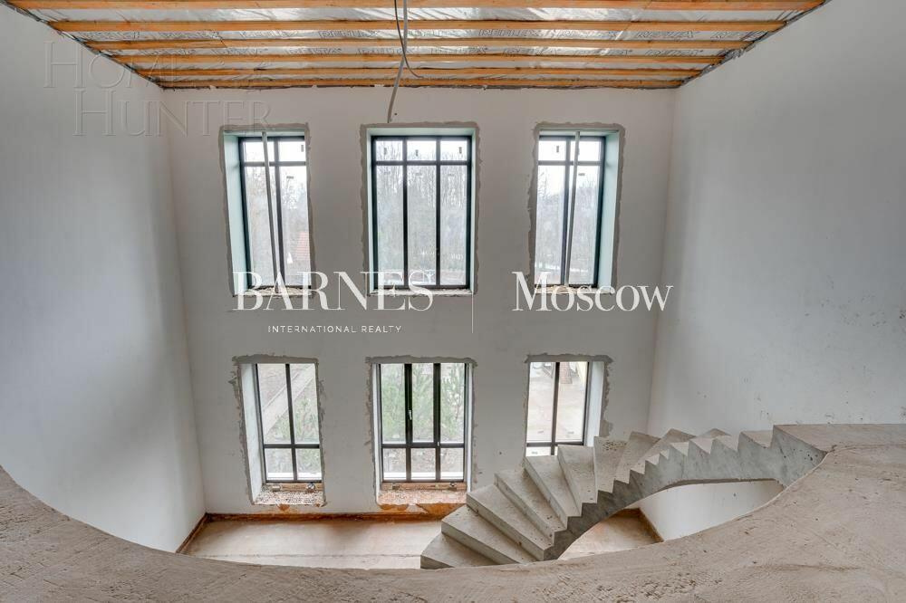 2-этажный коттедж 1 120 м² без отделки