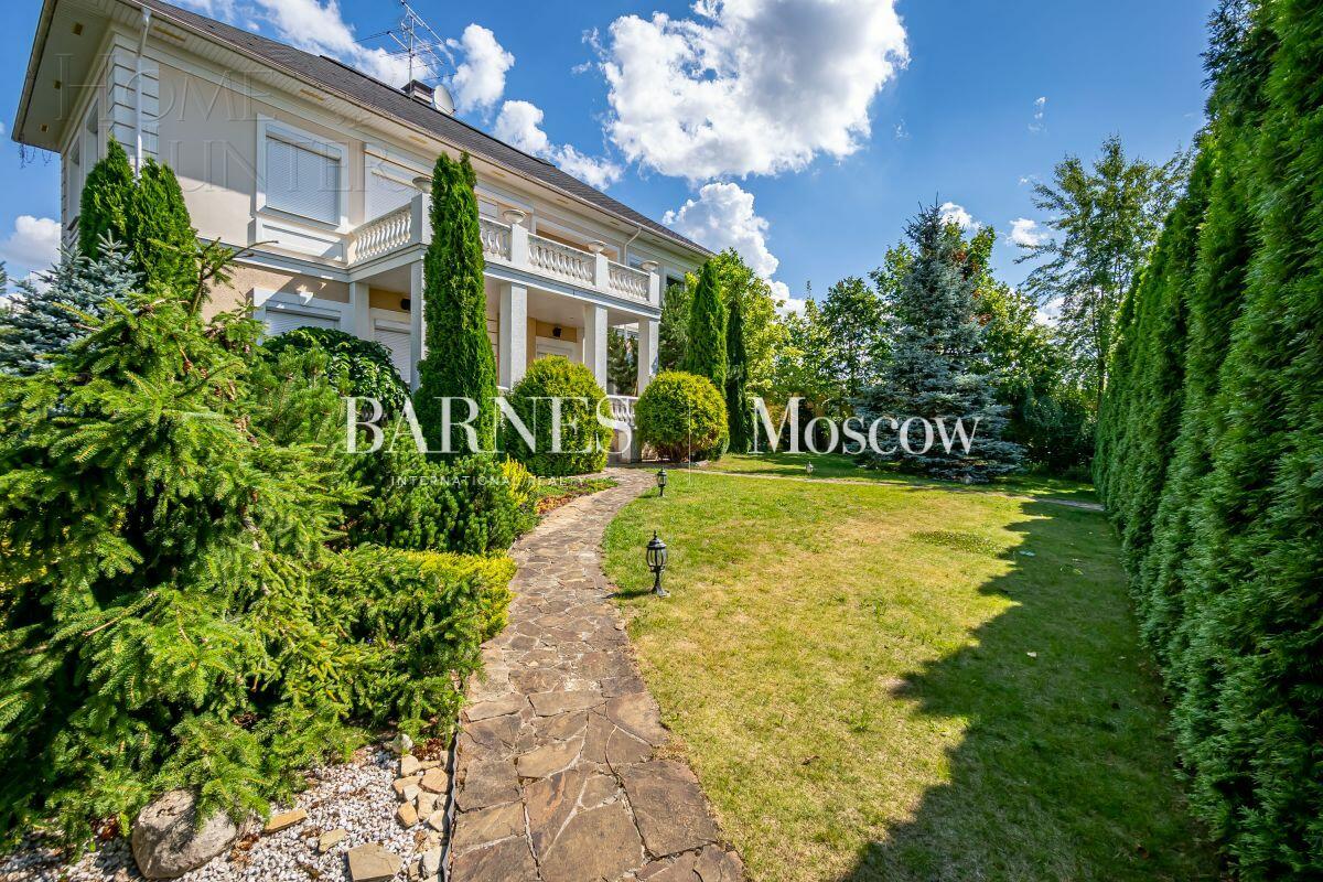 2-этажный коттедж 700 м² с отделкой