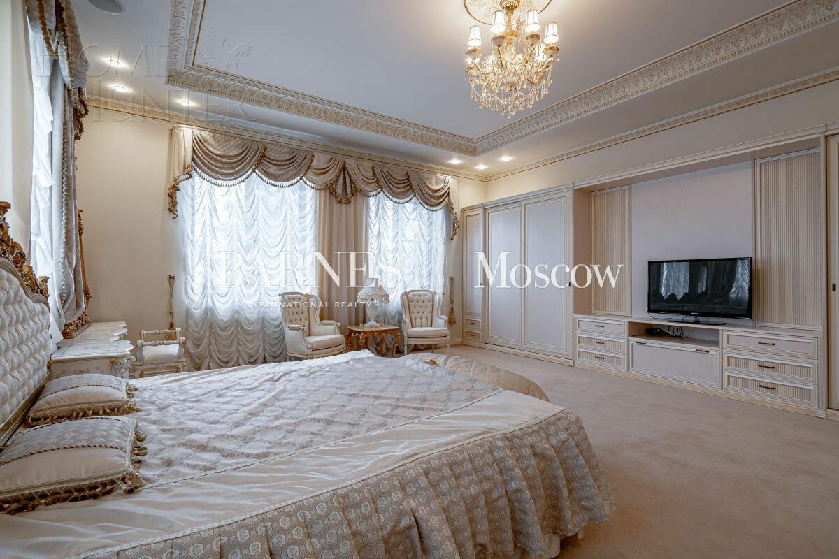 2-этажный коттедж 700 м² с отделкой