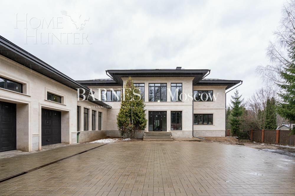 2-этажный коттедж 1 120 м² без отделки