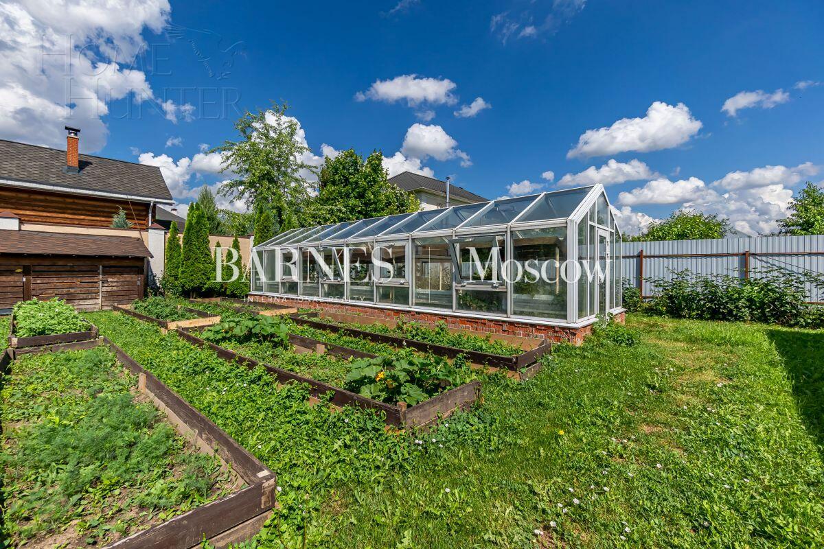 2-этажный коттедж 700 м² с отделкой