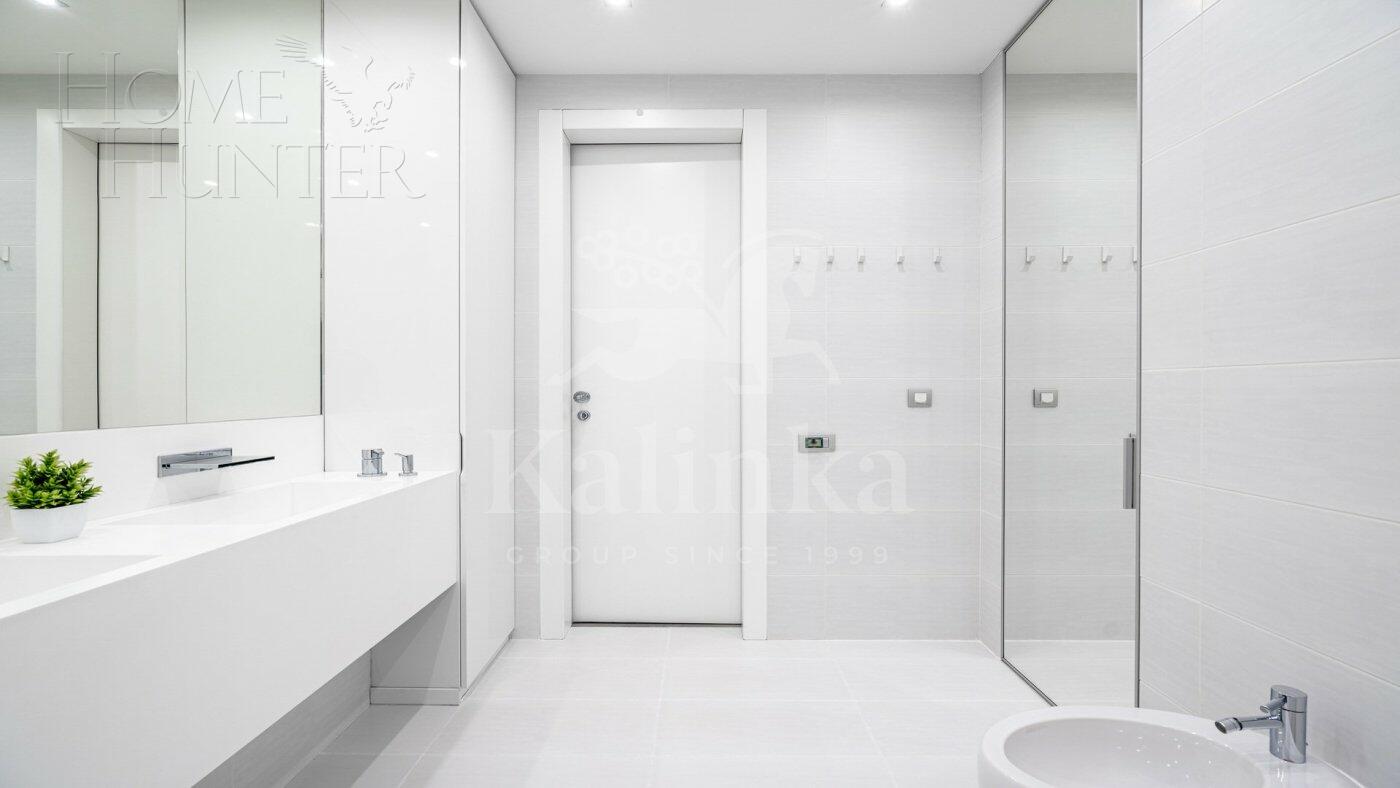 5-КОМН. КВАРТИРА С ОТДЕЛКОЙ 206 М² НА 5 ЭТАЖЕ