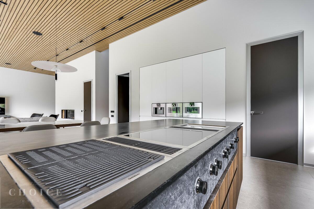 2-этажный коттедж 852 м² с отделкой