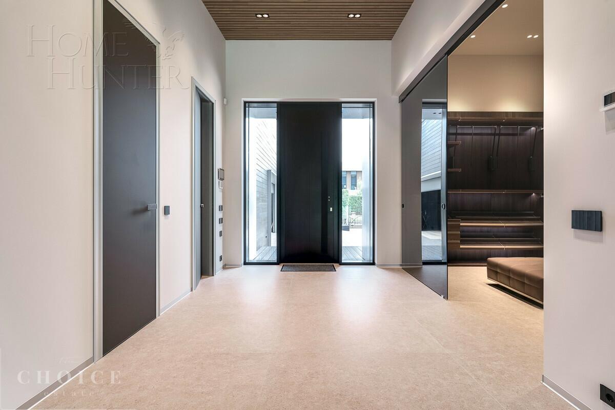 2-этажный коттедж 852 м² с отделкой