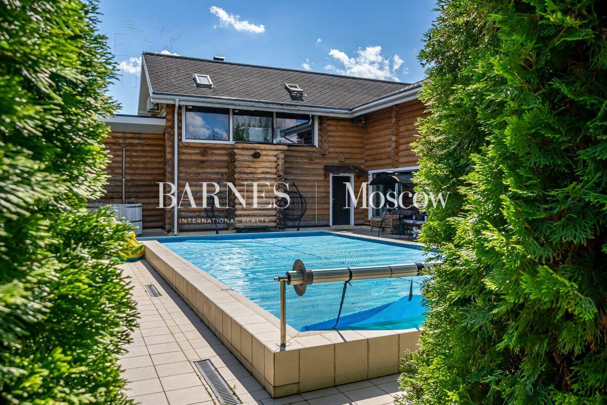 2-этажный коттедж 700 м² с отделкой