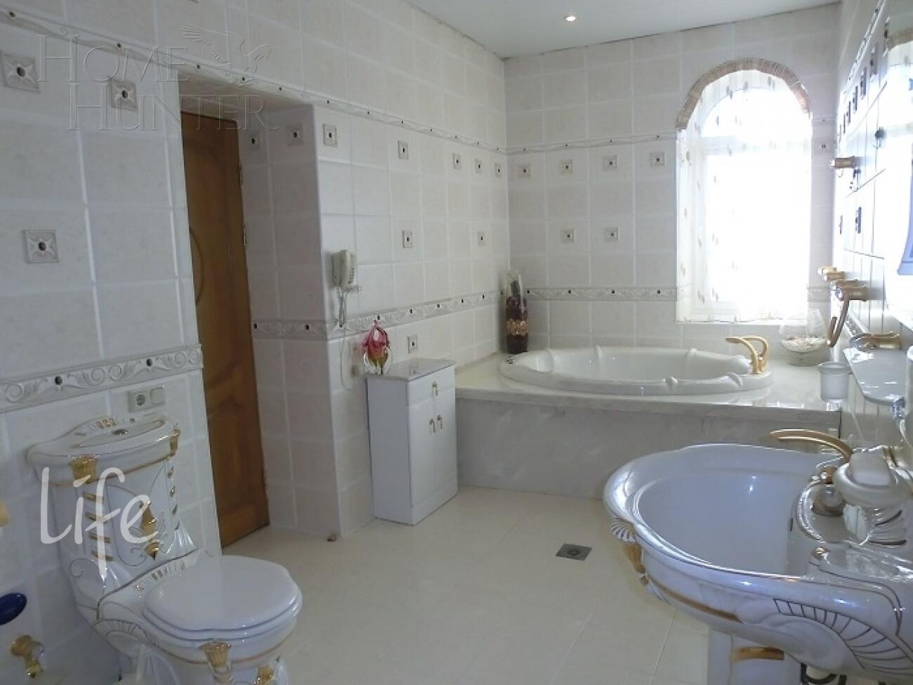 КОТТЕДЖ 520 м² с отделкой