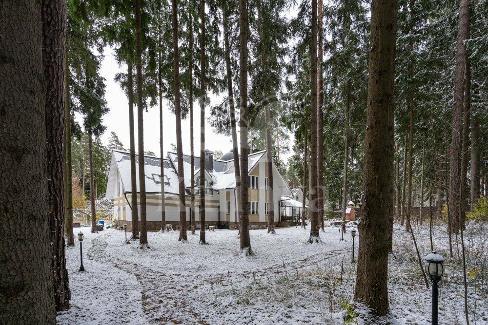 2-этажный коттедж 600 м² с отделкой