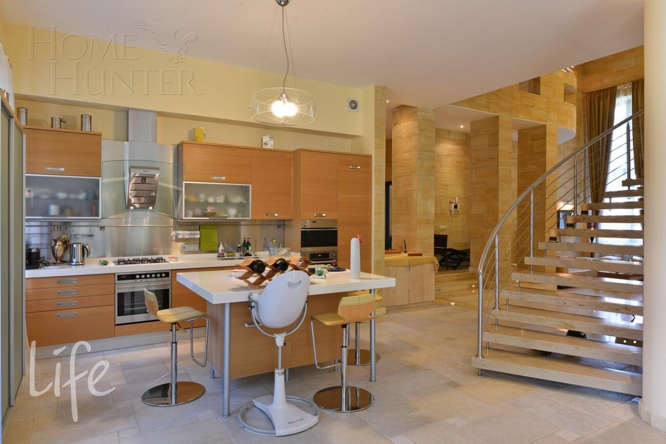 2-этажный коттедж 650 м² с отделкой