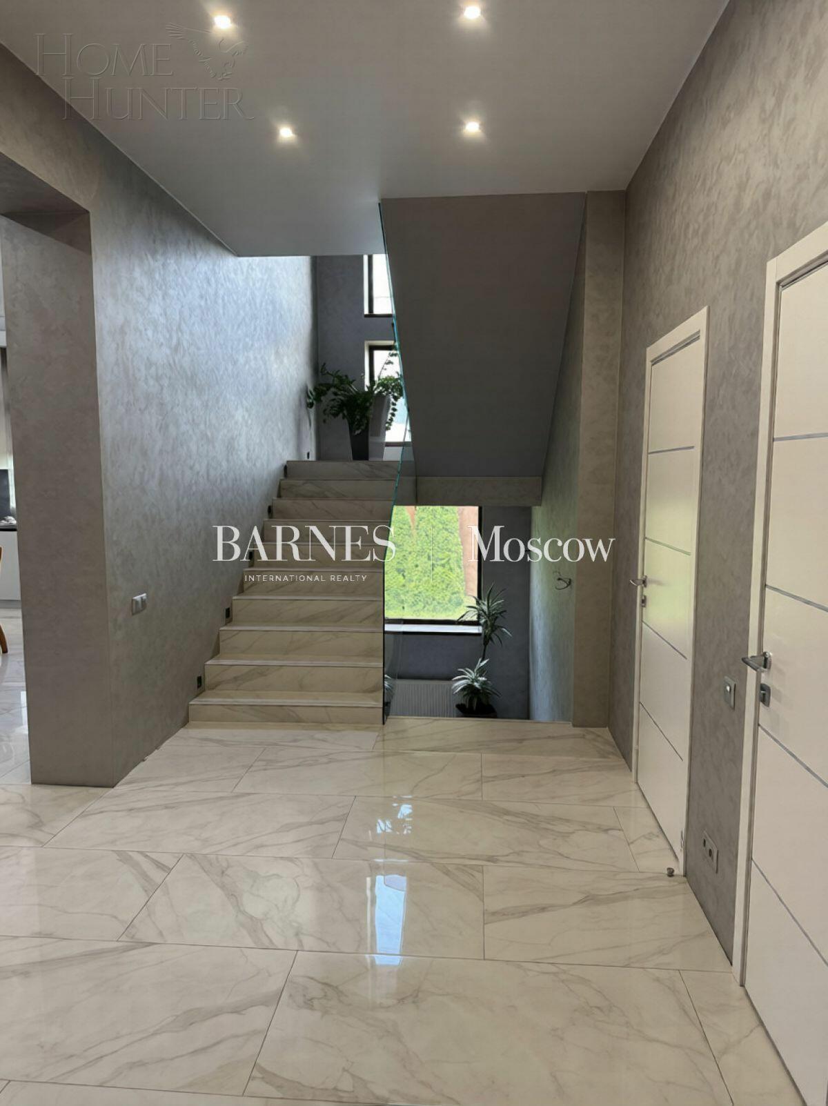 2-этажный коттедж 400 м² с отделкой