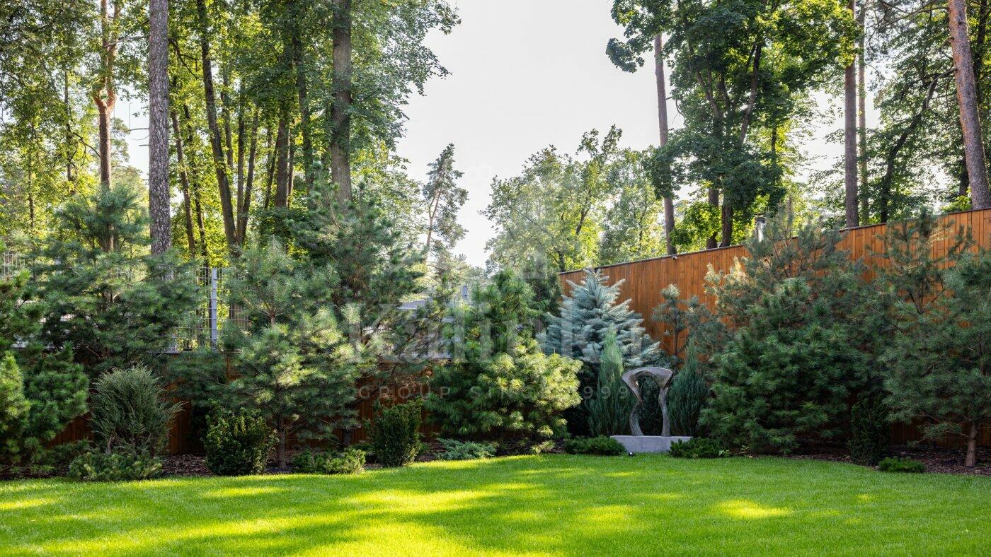 3-этажный коттедж 1 500 м² с отделкой