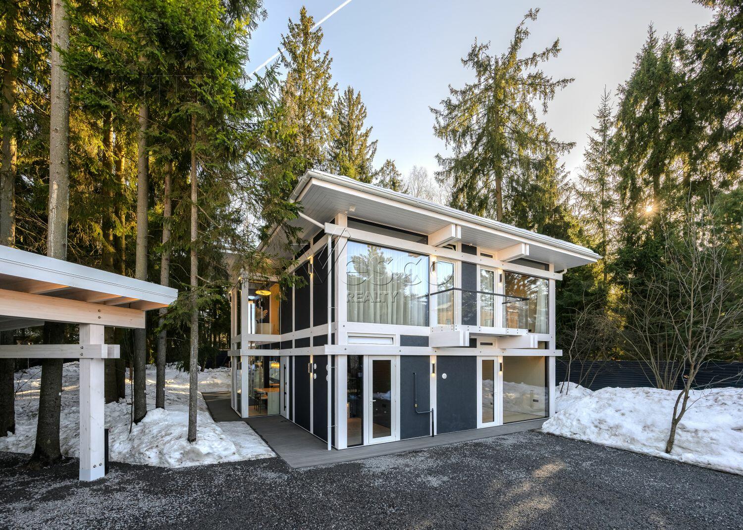 2-этажный коттедж 310 м² с отделкой