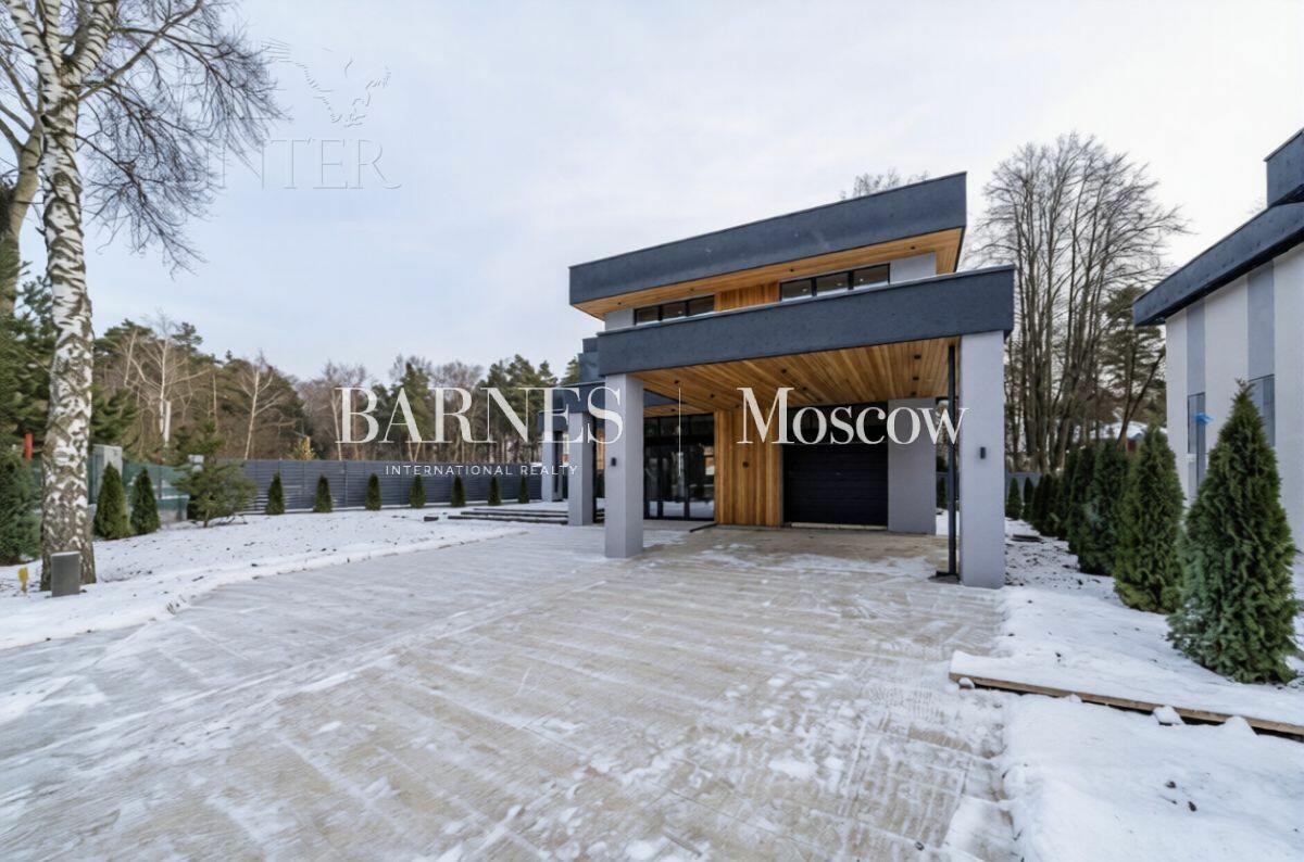 2-этажный коттедж 2 534.2 м² без отделки