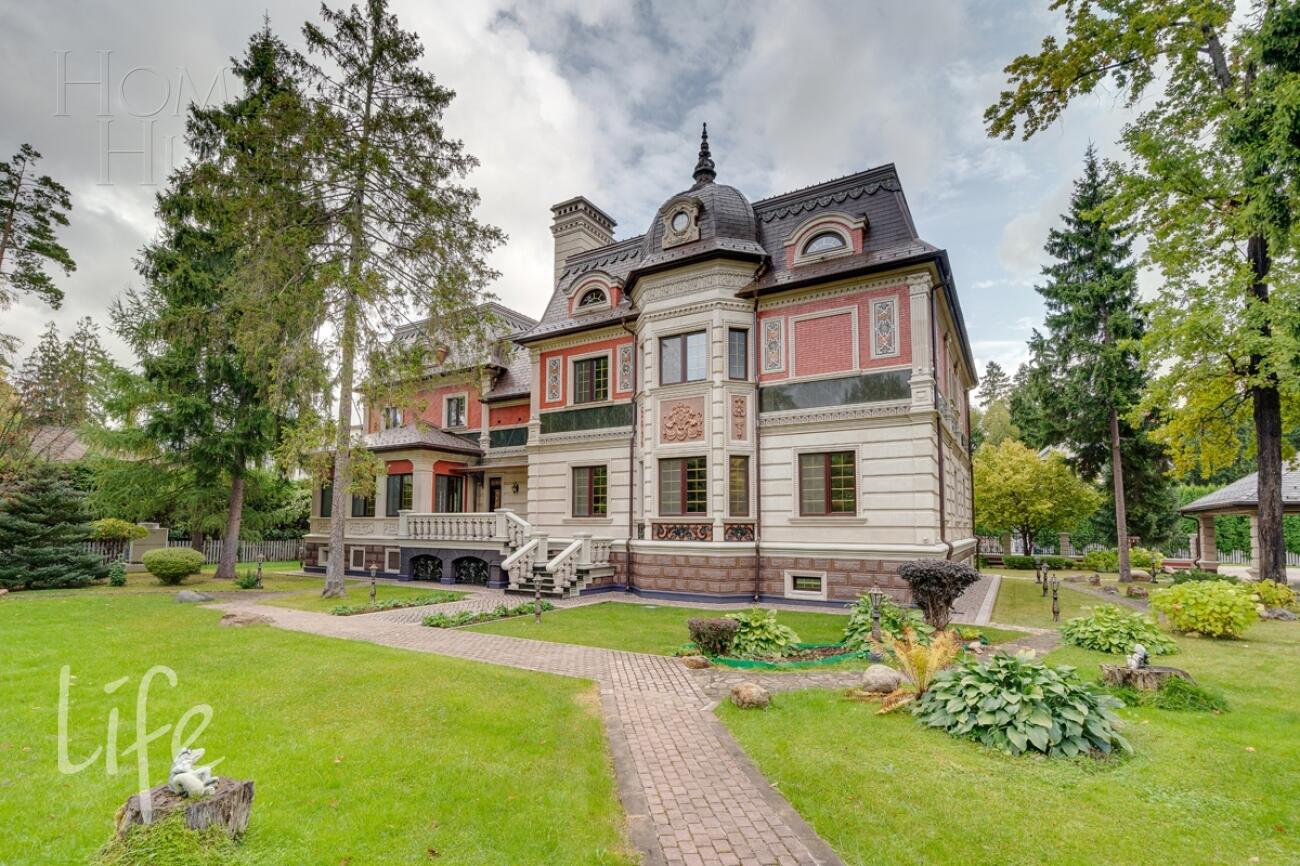 2-этажный коттедж 785 м² с отделкой