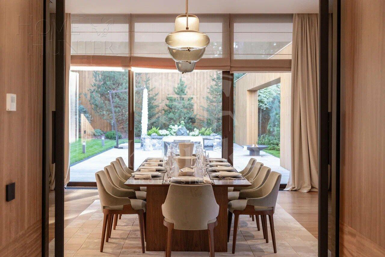 3-этажный коттедж 1 500 м² с отделкой