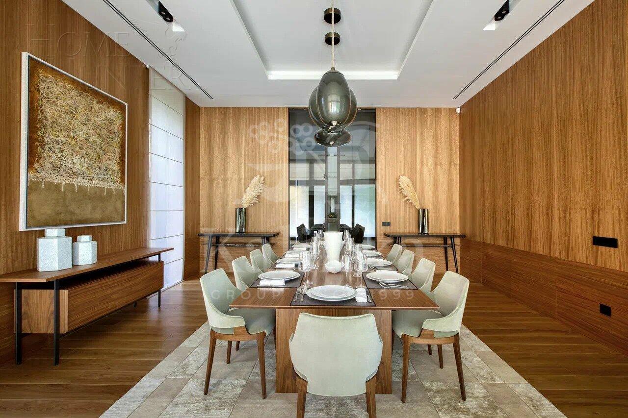 3-этажный коттедж 1 500 м² с отделкой