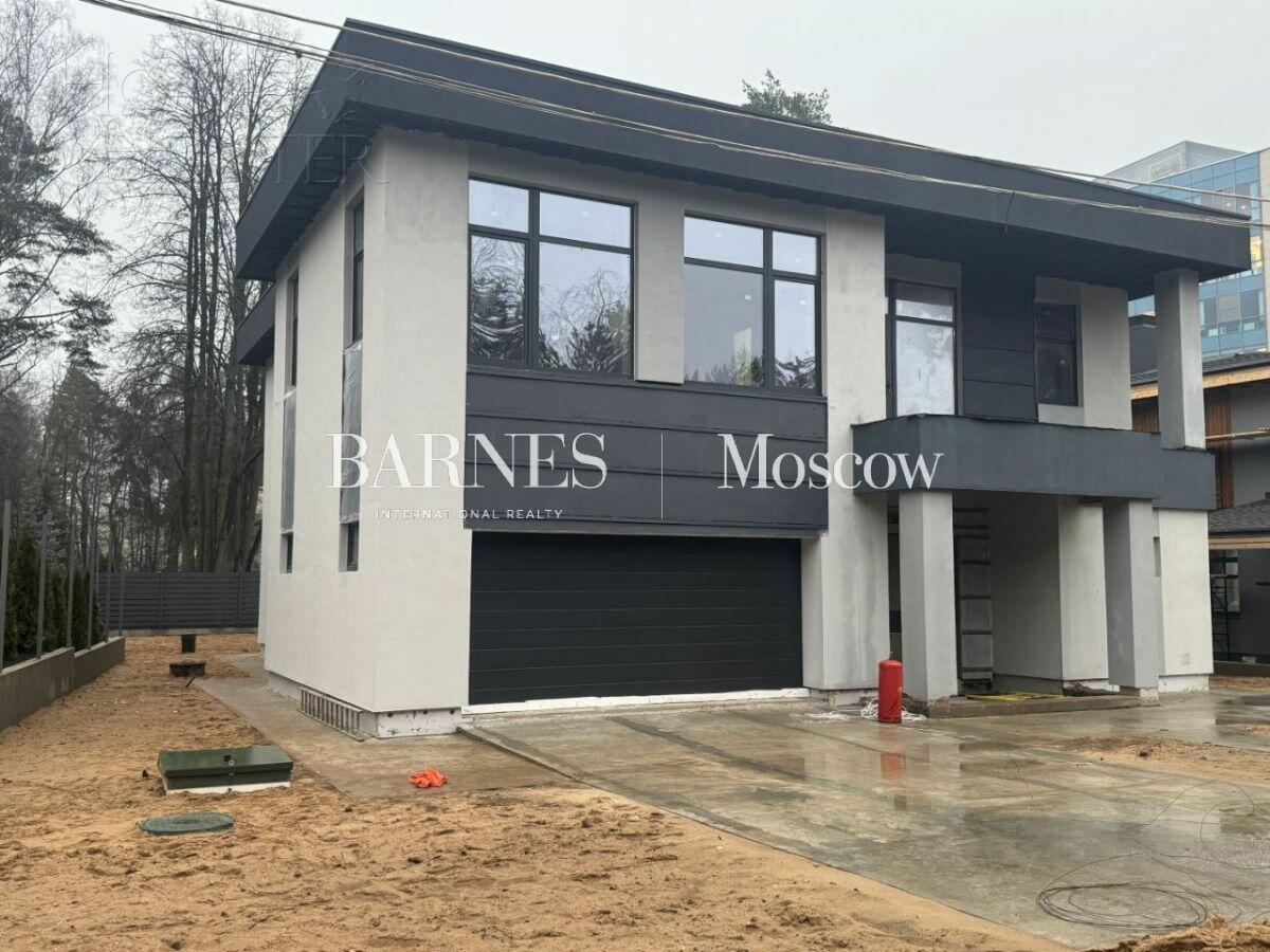 2-этажный коттедж 350 м² без отделки