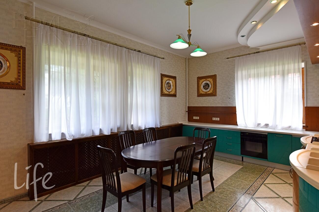 2-этажный коттедж 450 м² с отделкой