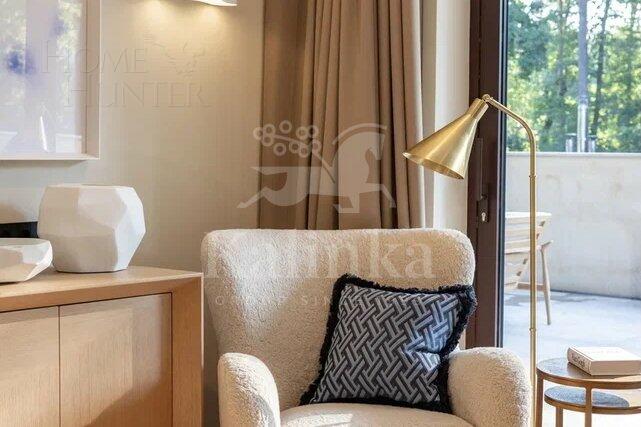 3-этажный коттедж 1 500 м² с отделкой